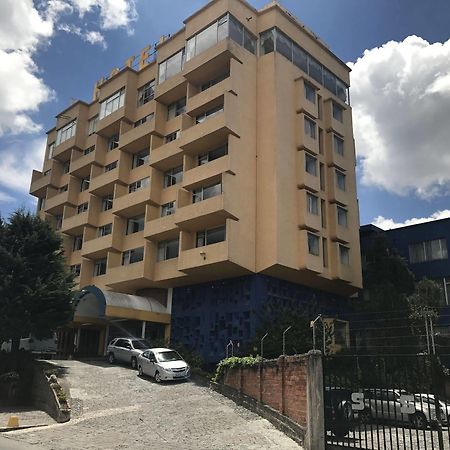 Hotel Savoy Inn Кито Экстерьер фото