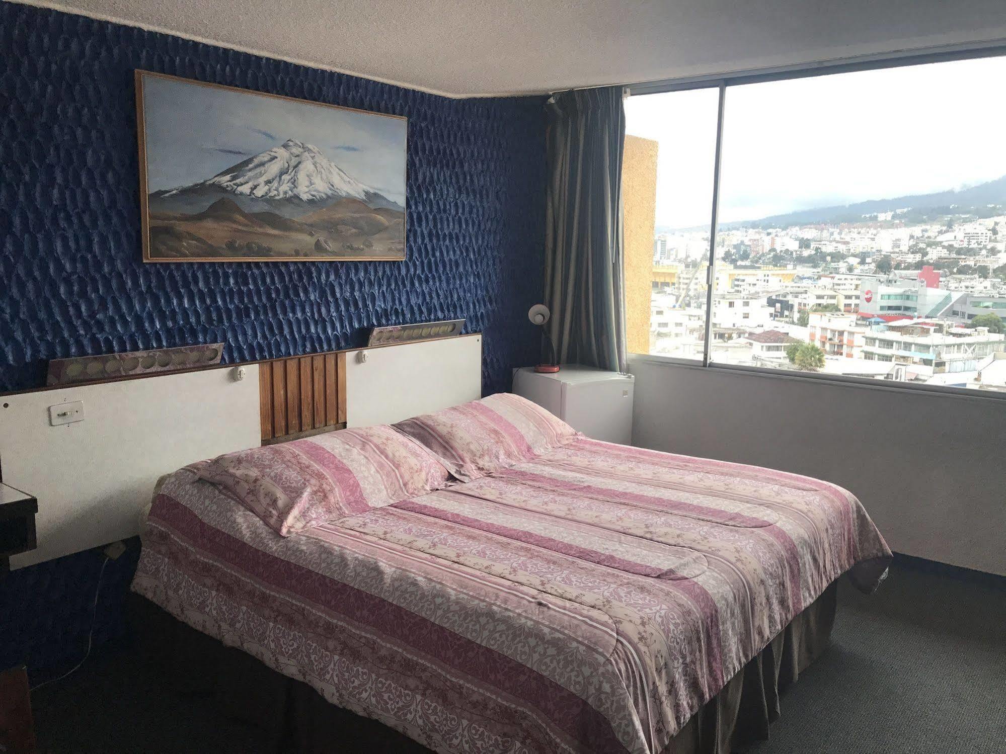 Hotel Savoy Inn Кито Экстерьер фото